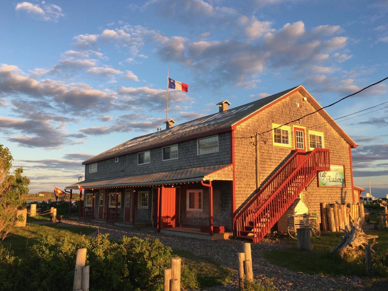 Auberge Cafe Acadien Bonaventure Eksteriør billede