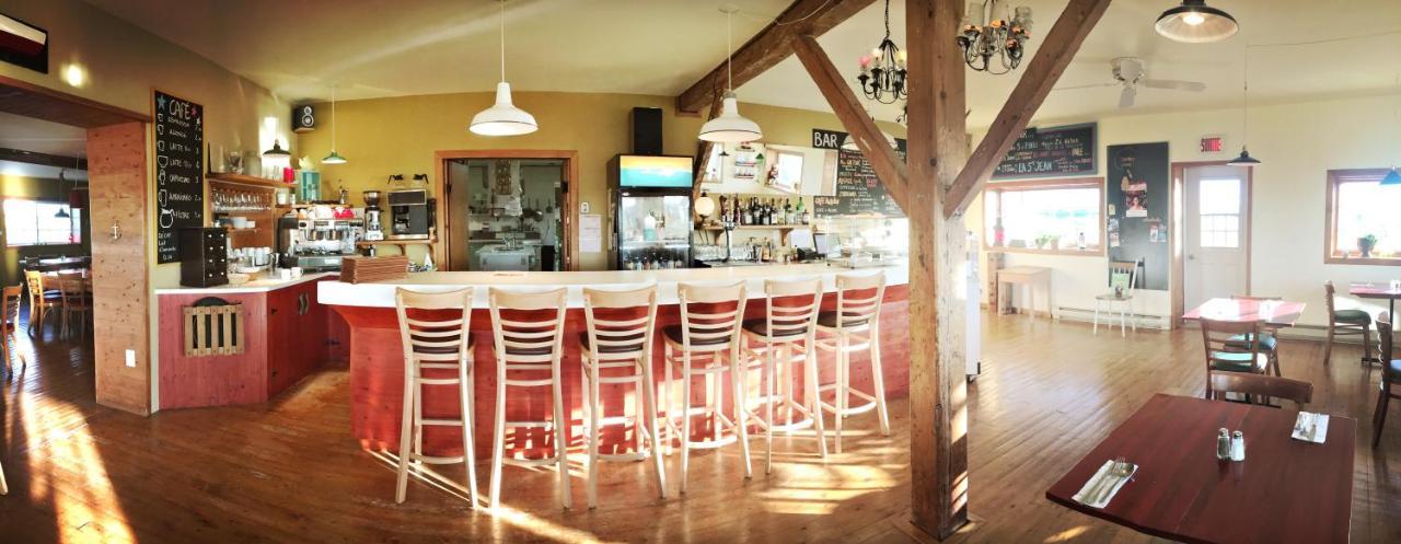 Auberge Cafe Acadien Bonaventure Eksteriør billede